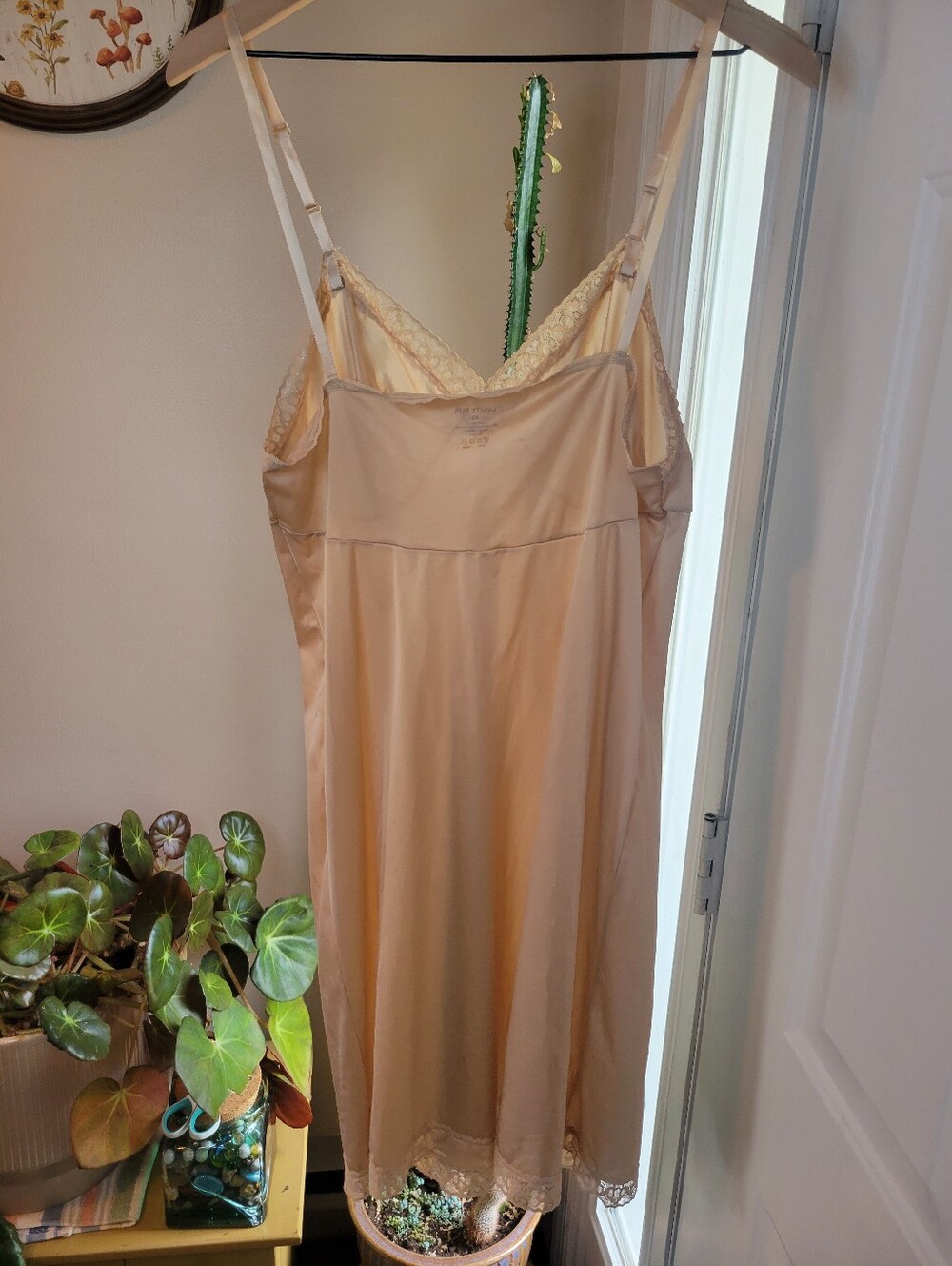 Vintage Vanity Fair Full Nude Cream Silk Slip Dress, Size Womens 40 Large - Picture 4 of 5